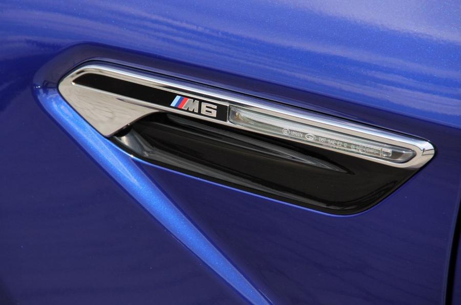  BMW M6 Convertible 2013 года  (фото 25 из 36)